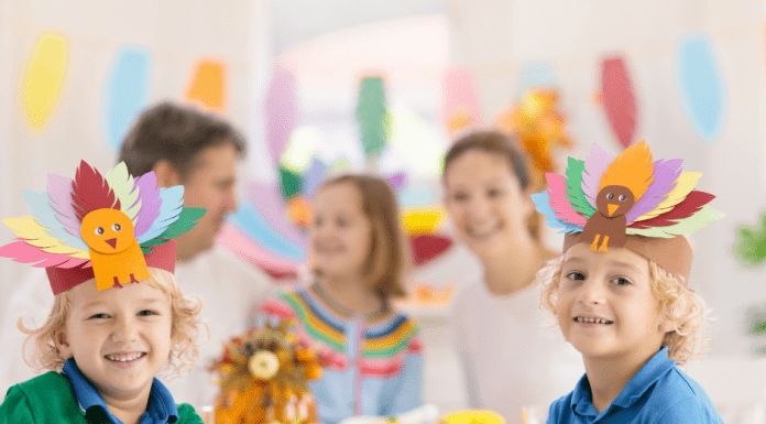 children at a thanksgiving feast